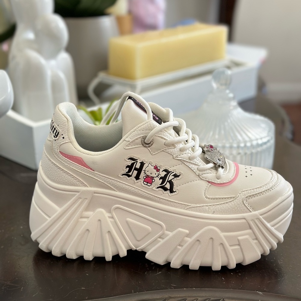Hello Kitty sneakers platform